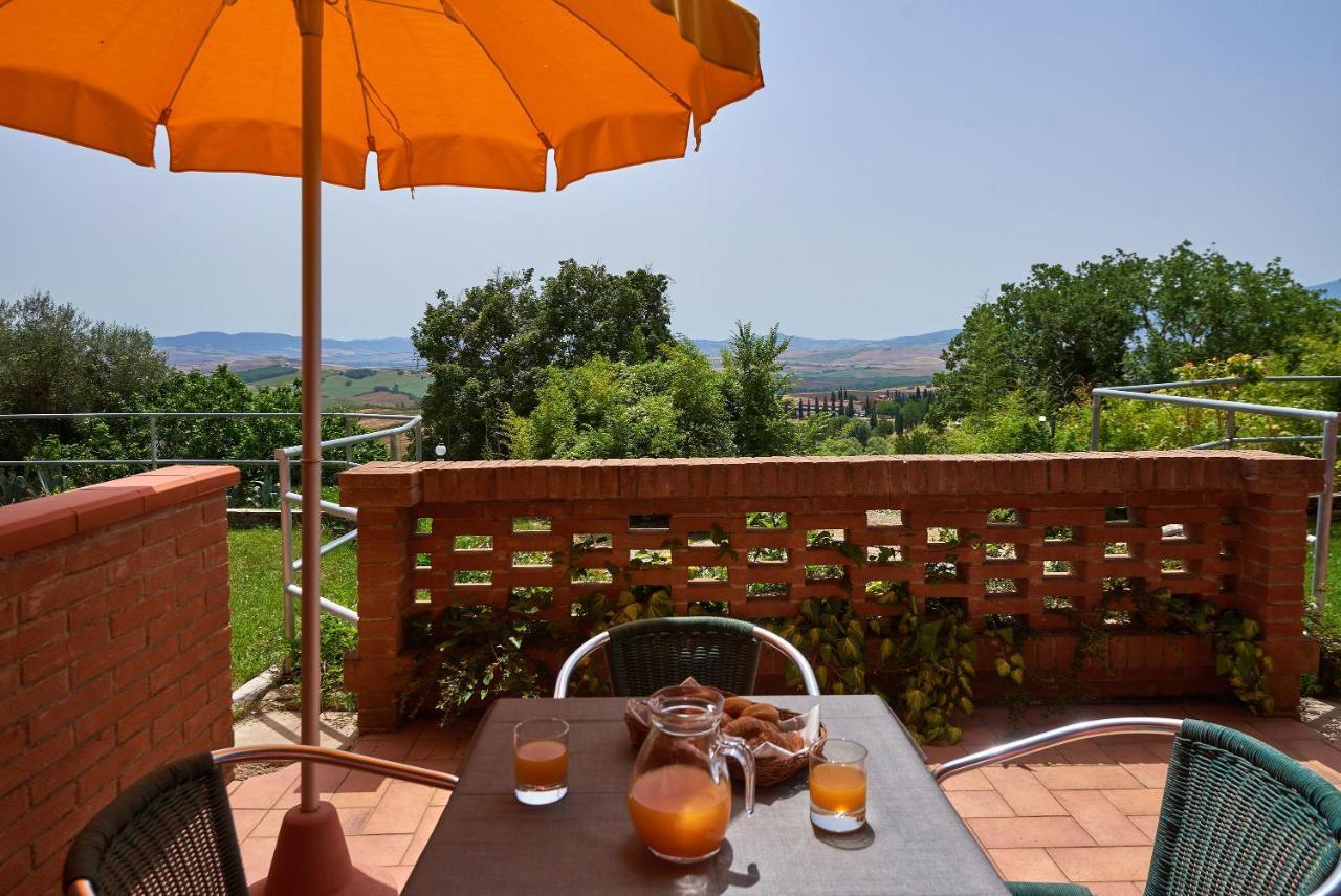 Casanova - Panoramic Rooms And Suites San Quirico dʼOrcia Kültér fotó