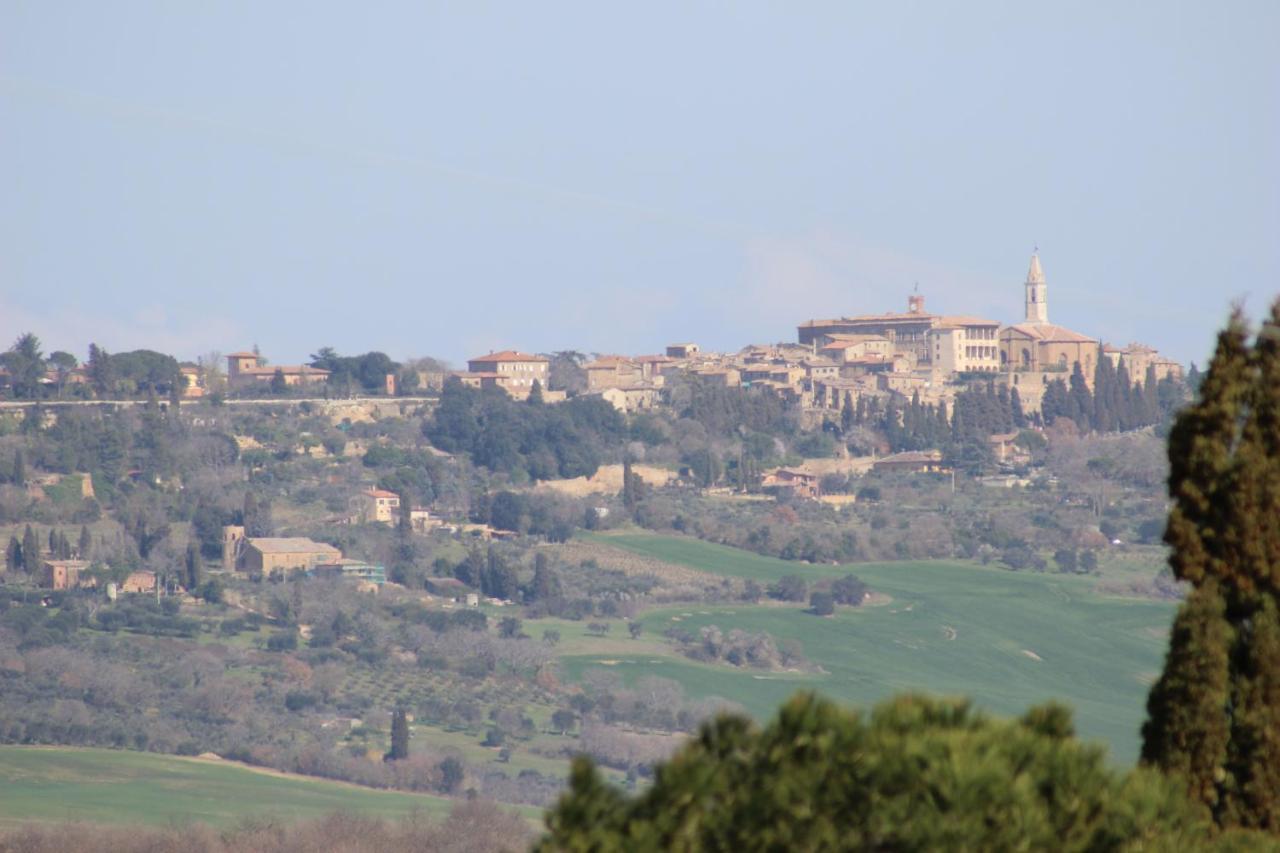 Casanova - Panoramic Rooms And Suites San Quirico dʼOrcia Kültér fotó