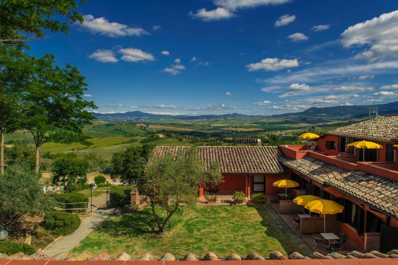 Casanova - Panoramic Rooms And Suites San Quirico dʼOrcia Kültér fotó